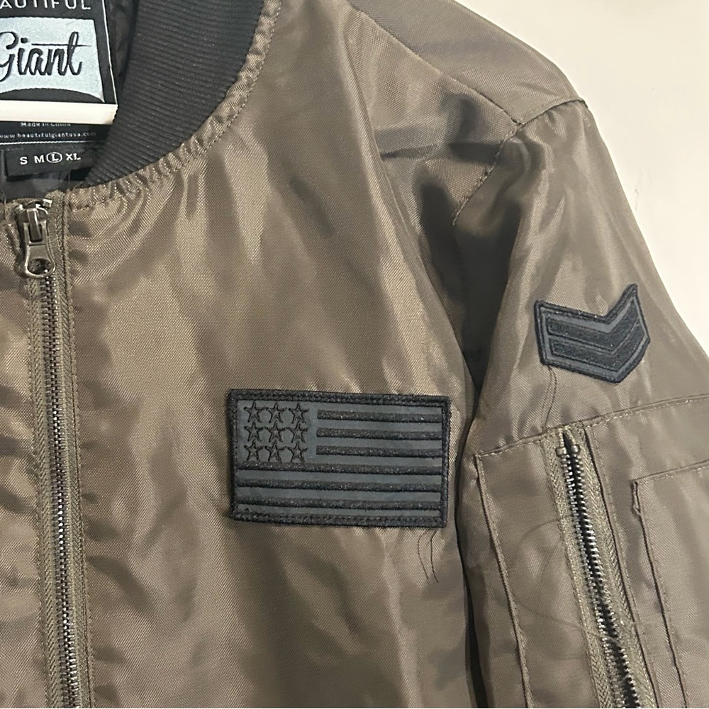Giant Men’s Bomber Jacket Olive Green size Large zip up